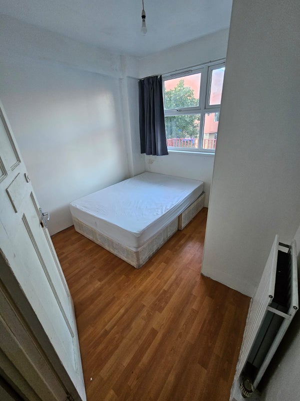 Lovely Semi-Double Room in London Bridge SE1