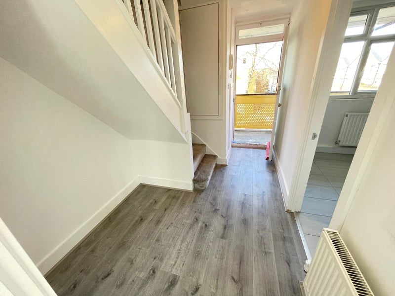 Lovely Double Bedroom Located in Devons Road E3