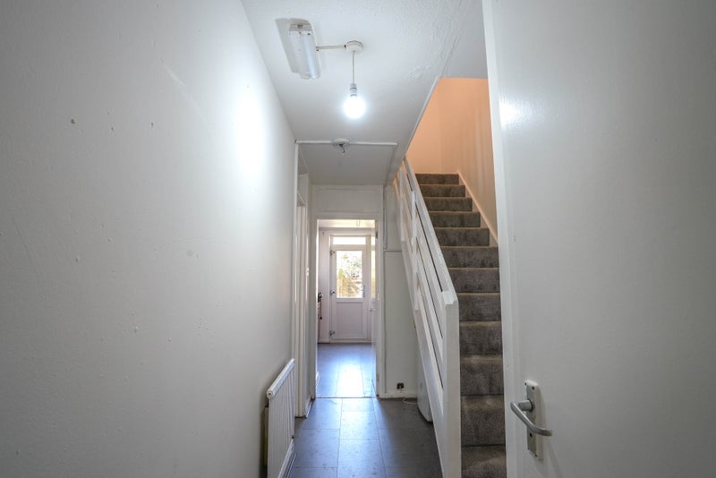 Stunning Double Bedroom Located in E6