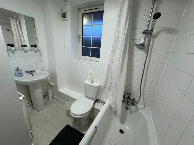Double Bedroom Available in Bethnal Green
