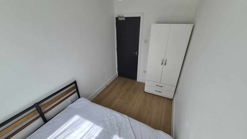 *Semi-Double Available in in a Modern Gf Flat E14*