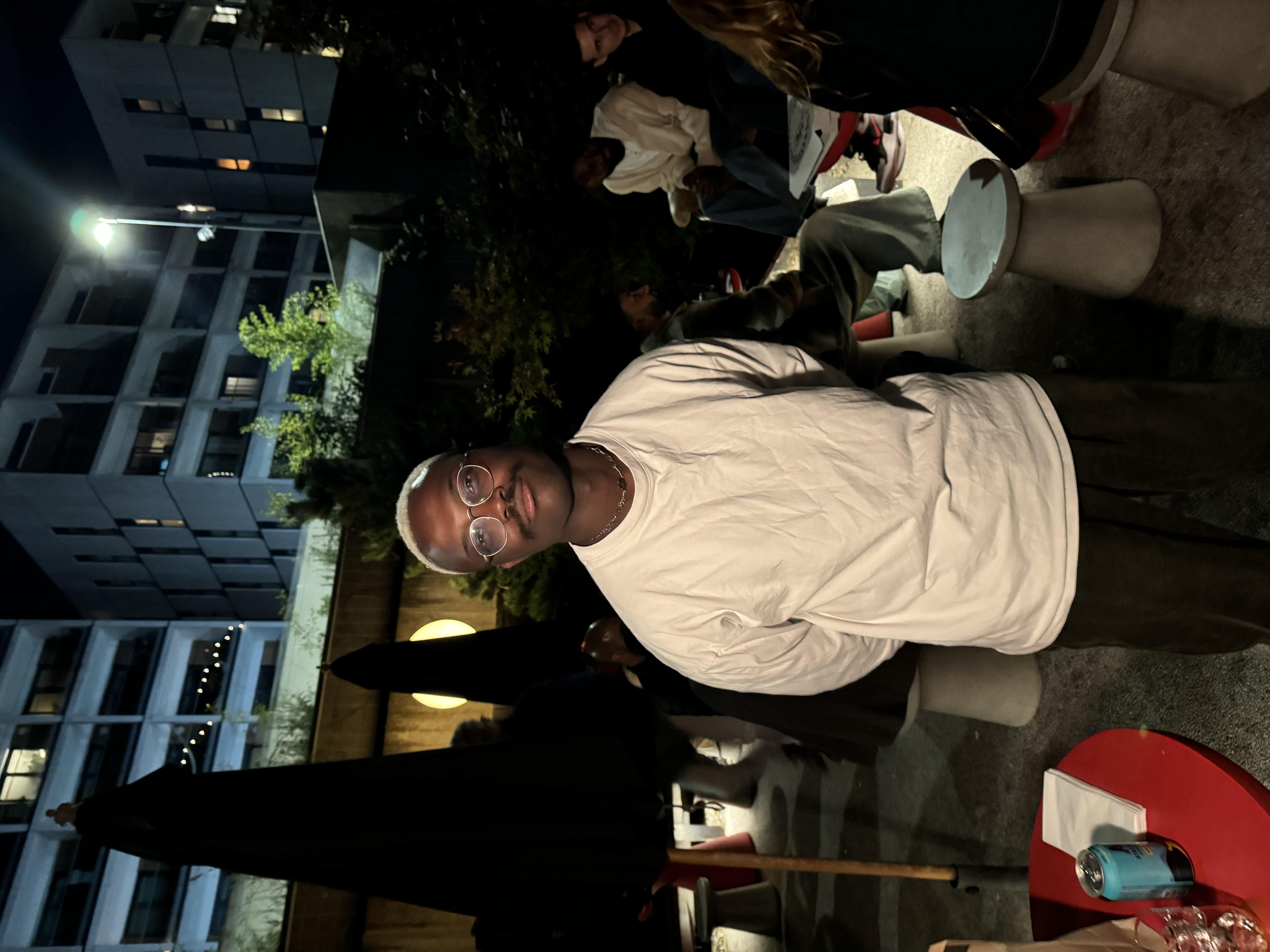 £1.300 all in. Bright single room with desk.