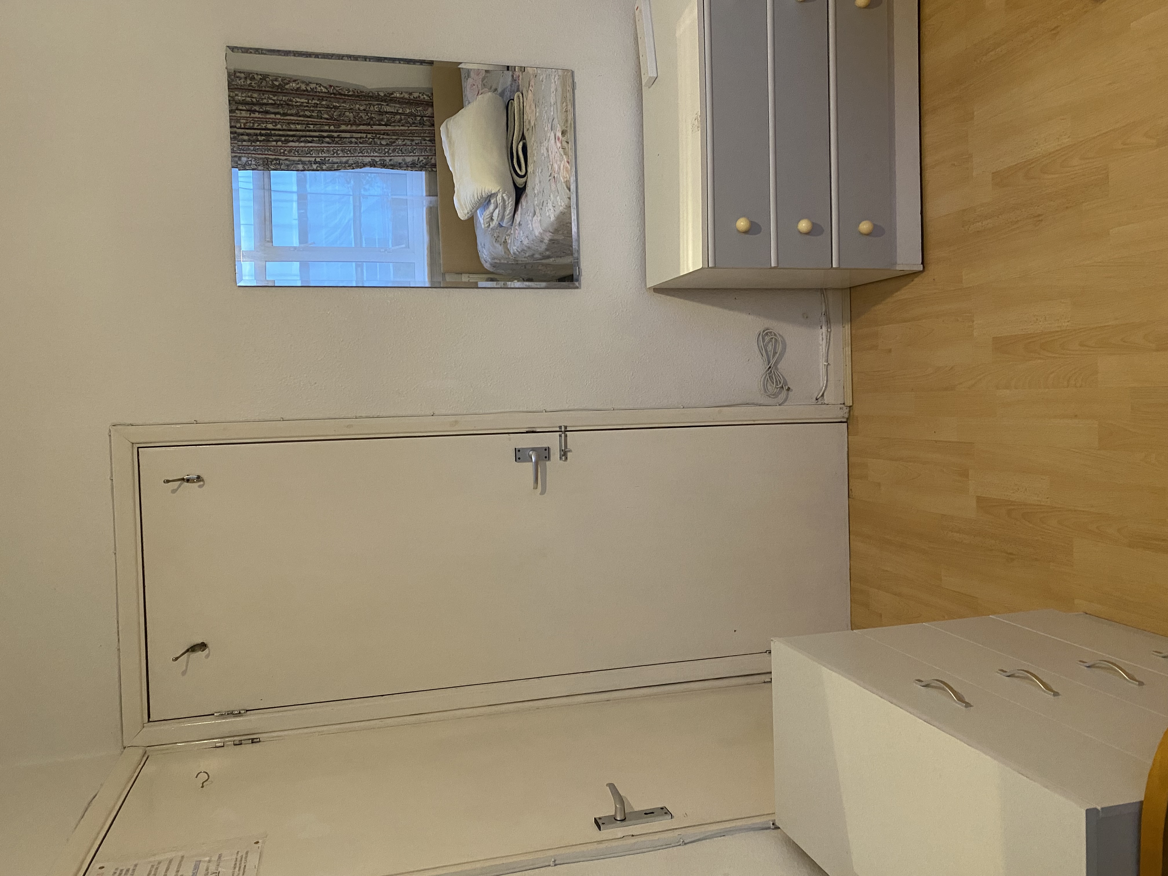 Double room females preferred no bills clean house 