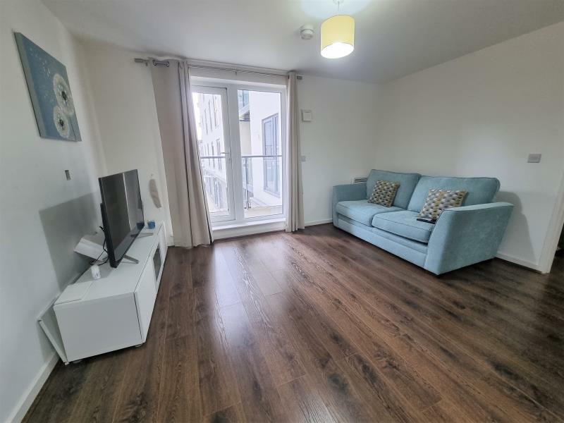 Whole one bedroom apartment 