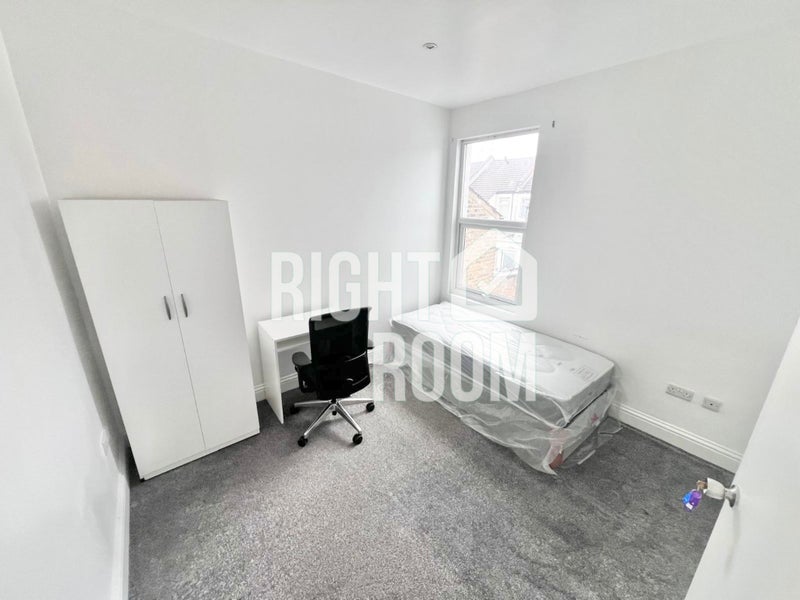 X3 Double Rooms in Forest Gate