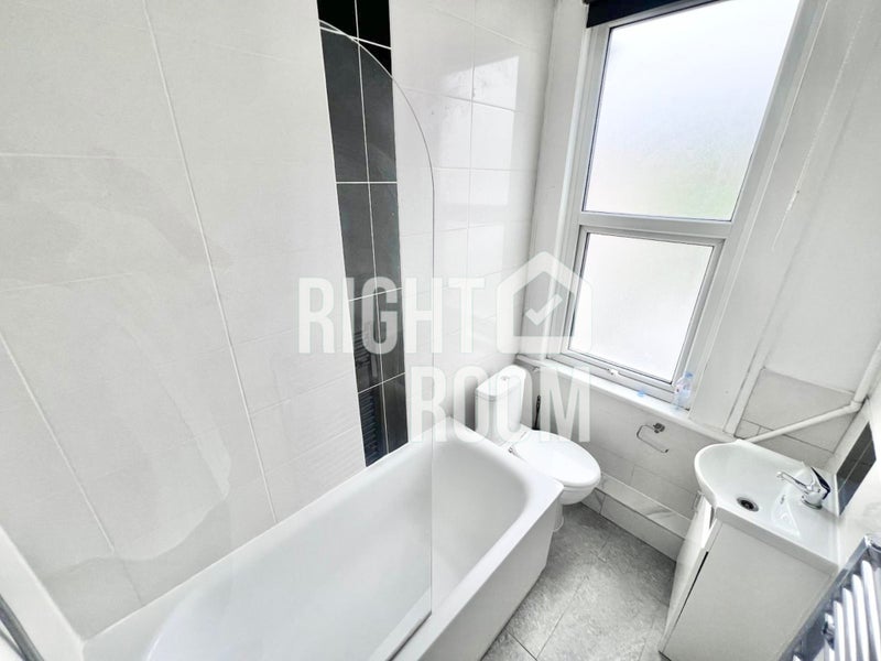 X3 Double Rooms in Forest Gate