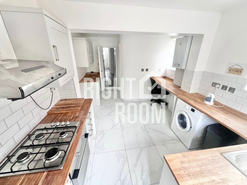 X3 Double Rooms in Forest Gate