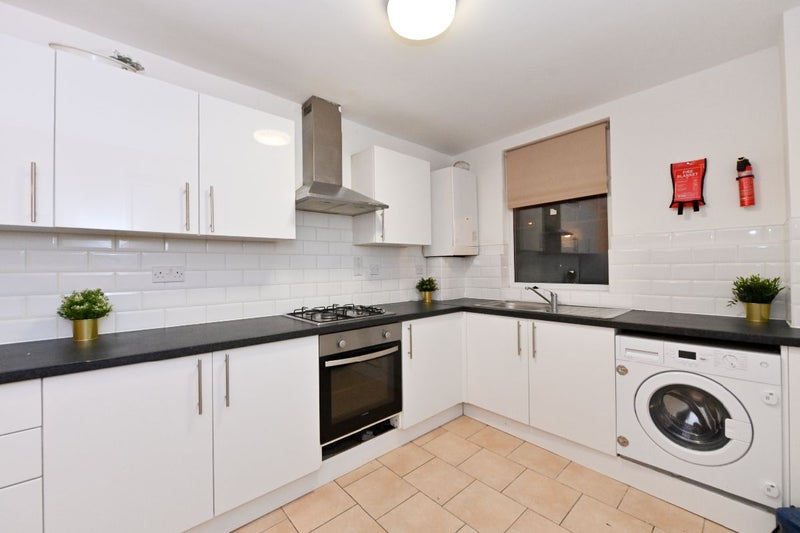 Bright Double Room near Caledonian Road 