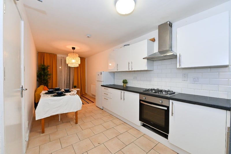 Bright Double Room near Caledonian Road 