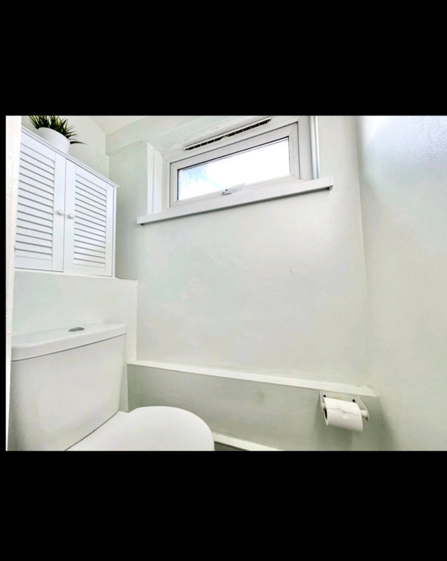 Huge double rooms near Caledonian park