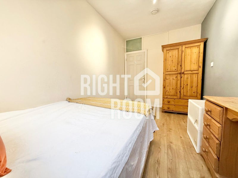 Affordable room in Prime Location-South Quay E14