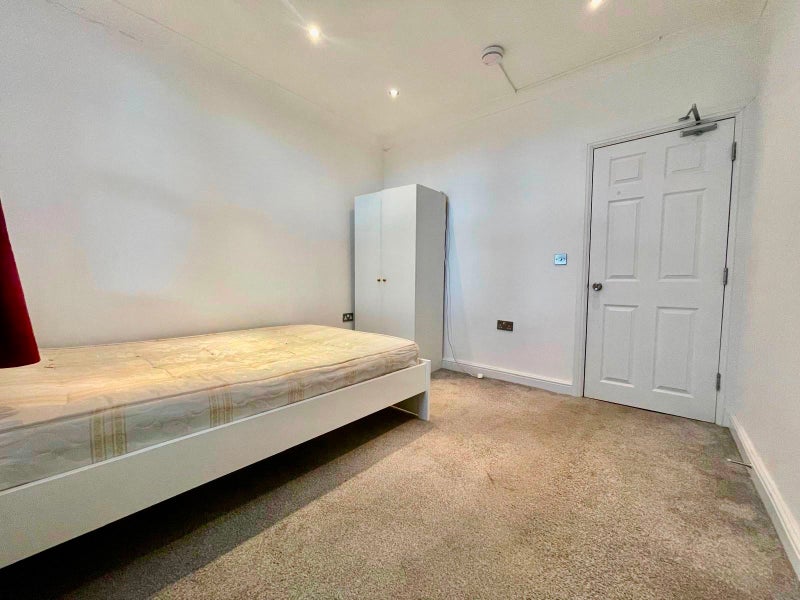 2 Bright Double Rooms in Walthamstow 