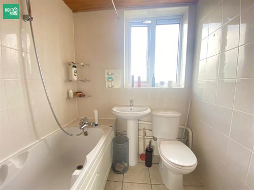 Double room near Caledonian park