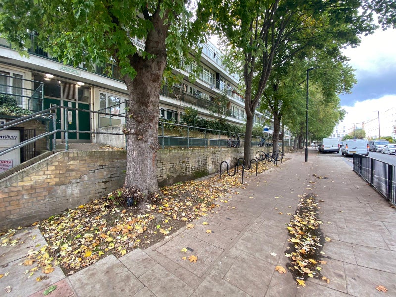 5 Doubles  rooms near Grafton Rd, London