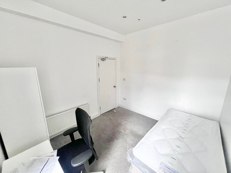 4 doubles rooms near  Forest gate