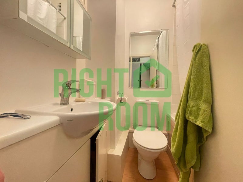 Studio flat near to Russell Square Station