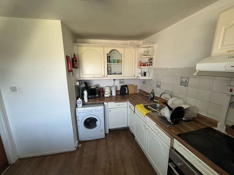 Large DoublLarge Double Room – Canary Wharf / Bank / Me Room