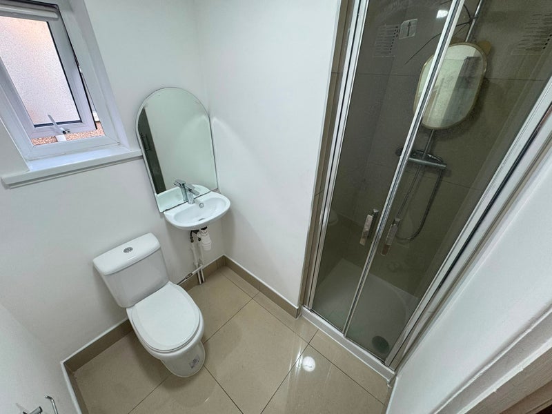 Spacious Double Room in Grays – £850 All Bills Included