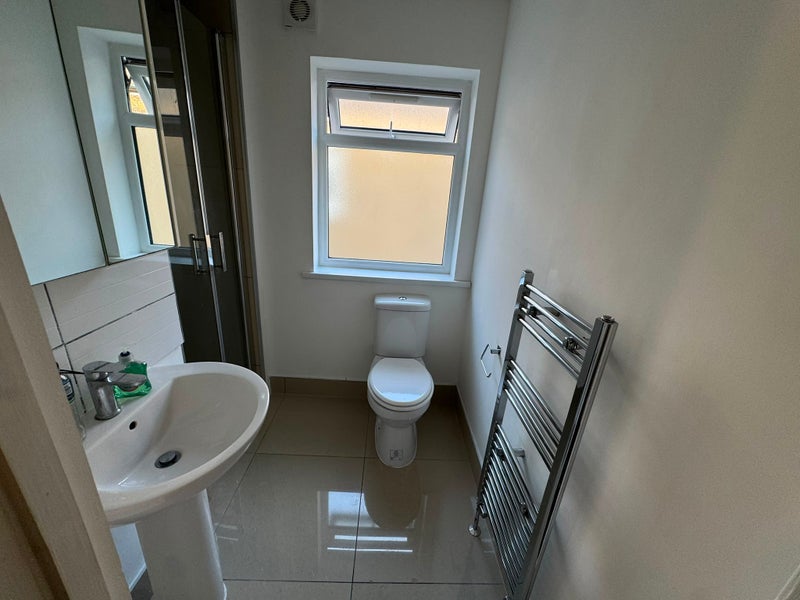 Spacious Double Room in Grays – £850 All Bills Included