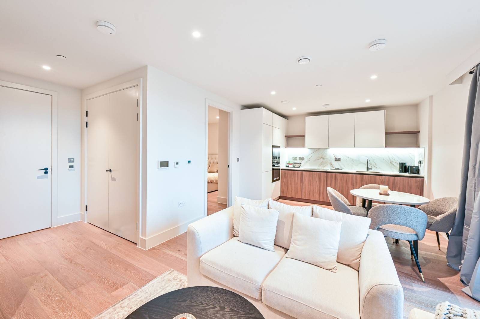 FURNISHED ONE BEDROOM IN BRENT STREET, LONDON.