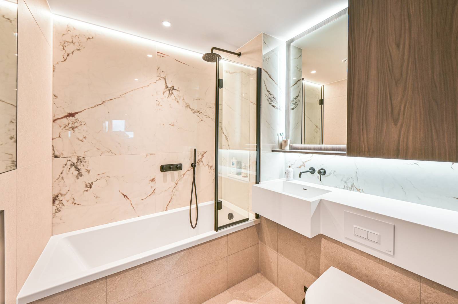 FURNISHED ONE BEDROOM IN BRENT STREET, LONDON.