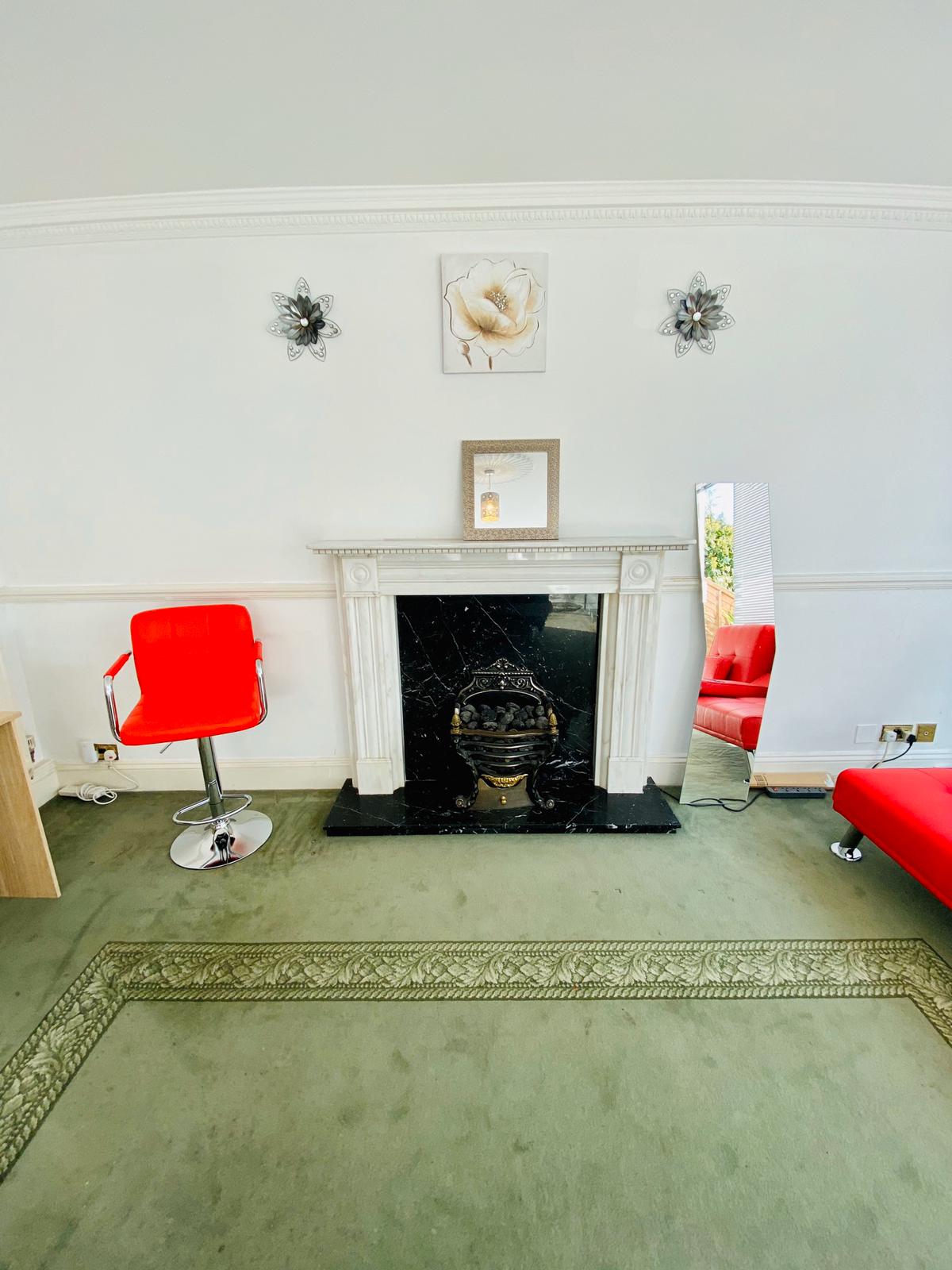 GIANT SIZE BEDROOM AT SURREY QUAYS