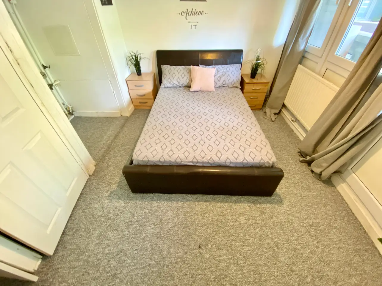 Double room in Westbourne Park