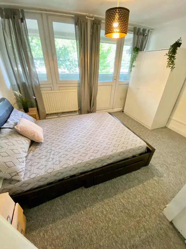 Double room in Westbourne Park