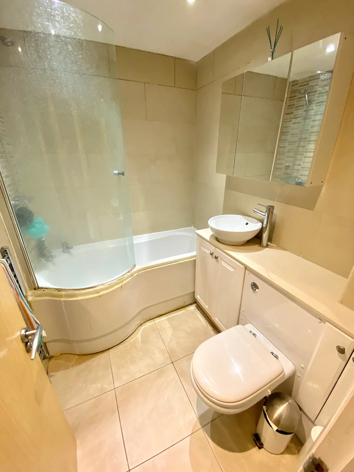 Double room near Westferry 