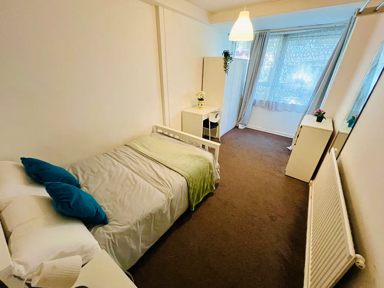 Double room in Westferry 