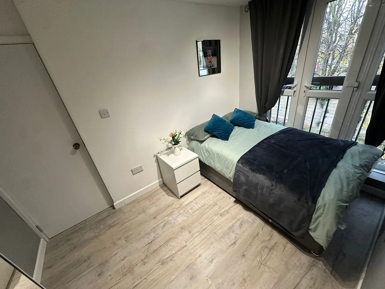 Double room in Crossharbour