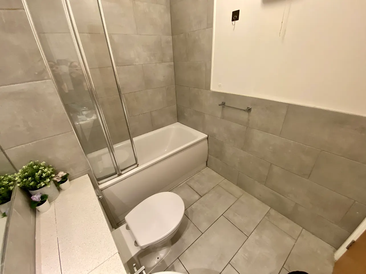 Nice double room in Crossharbour