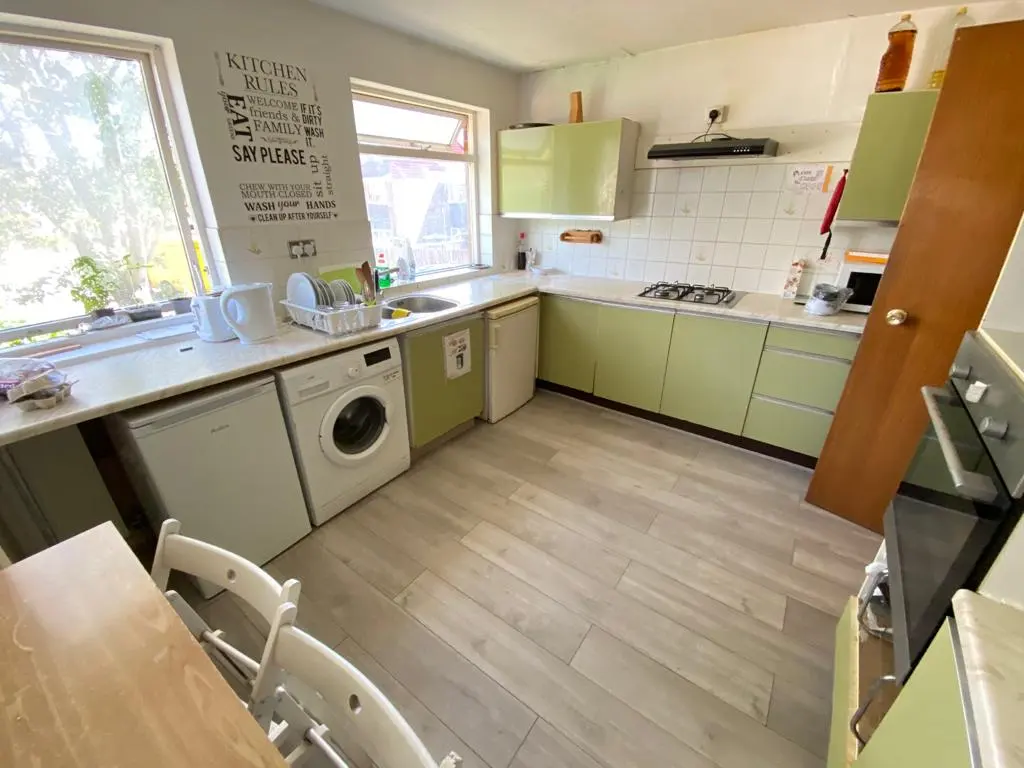 Double room in Acton Town / South Ealing