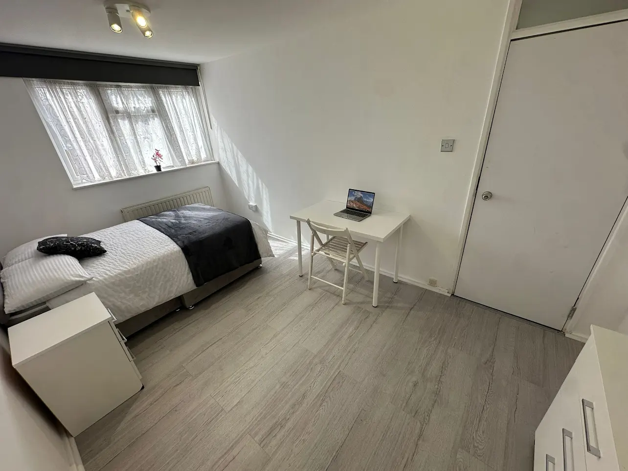 Double nice room in Crossharbour