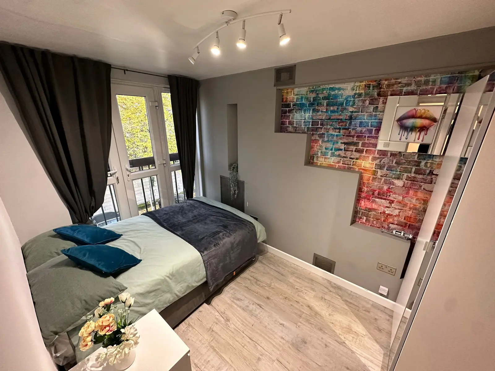 NIce double room in Crossharbour