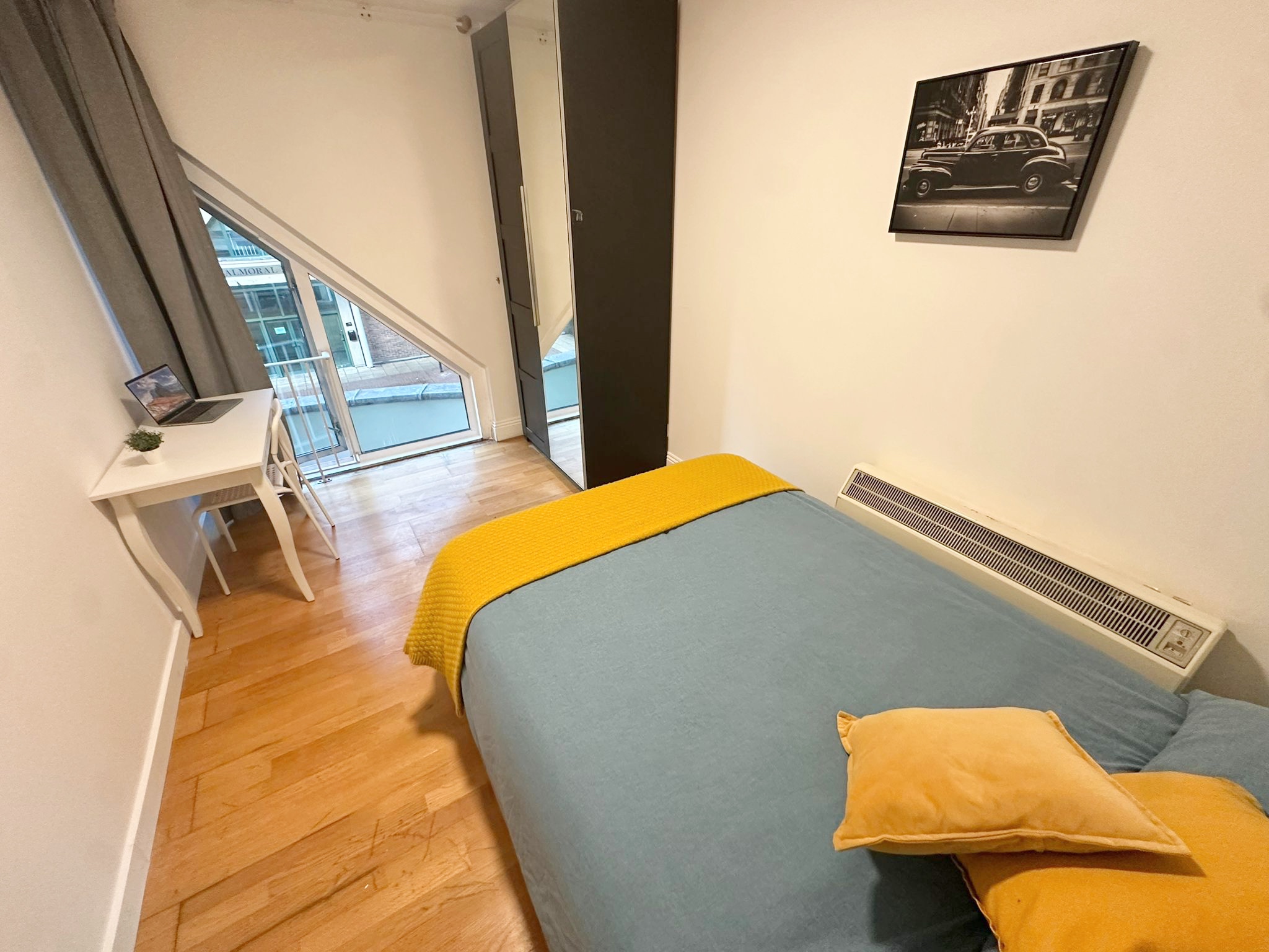 3 Rooms Available in Modern Flat near Canary Wharf