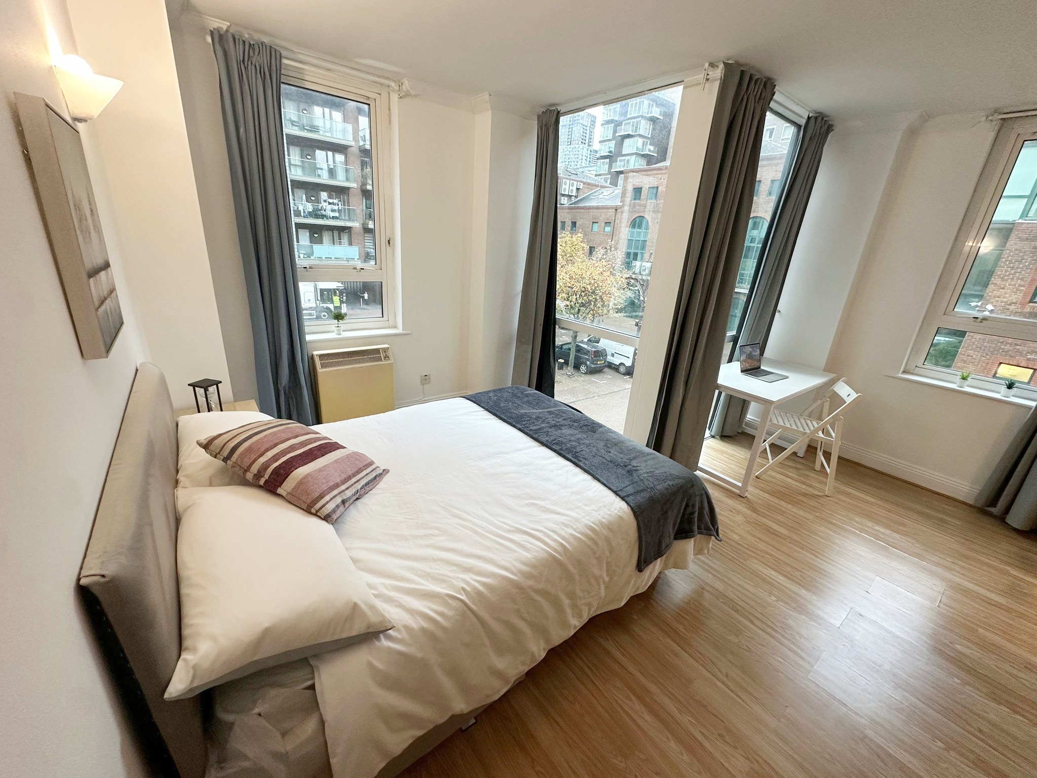 3 Rooms Available in Modern Flat near Canary Wharf