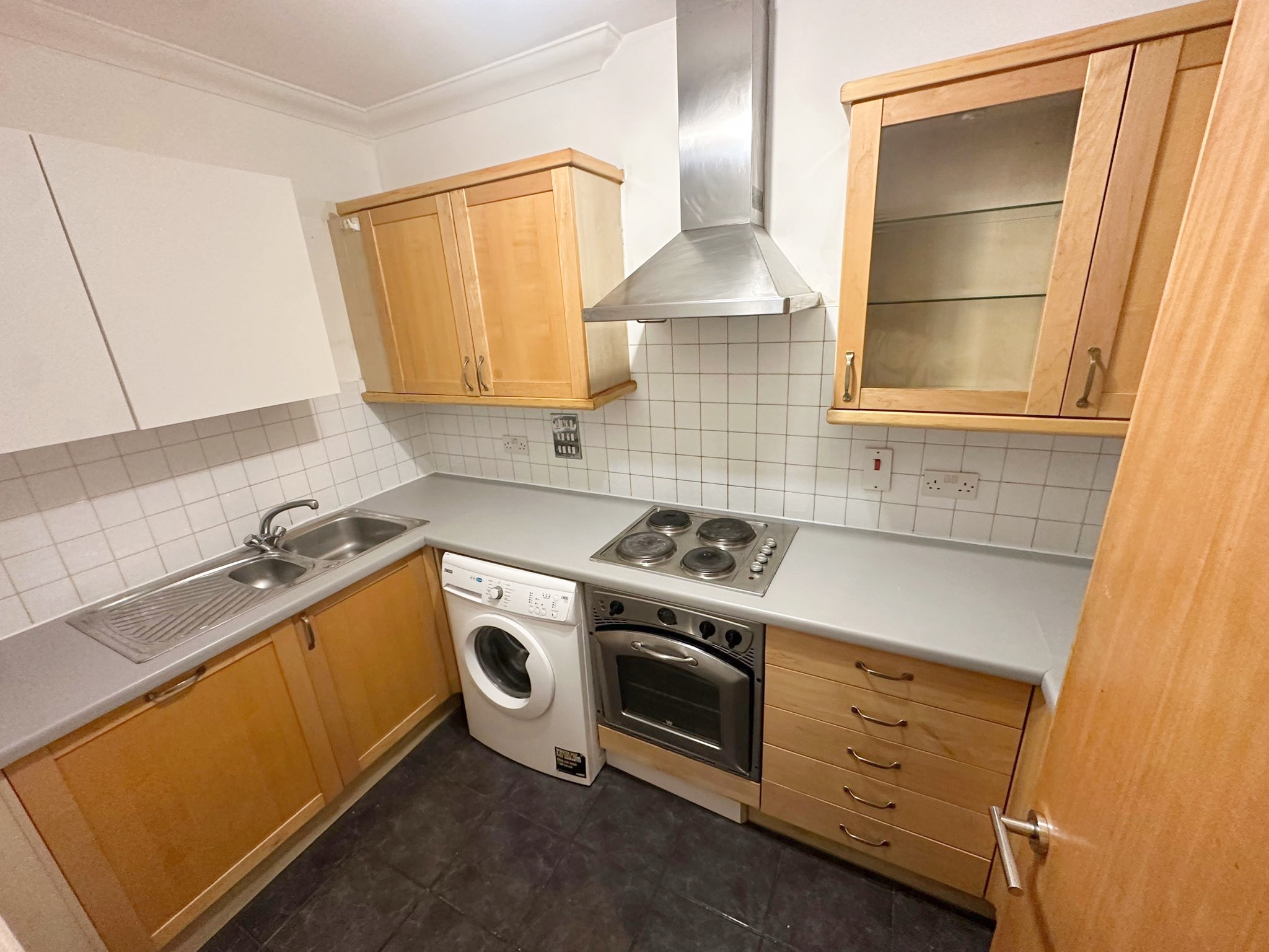 3 Rooms Available in Modern Flat near Canary Wharf