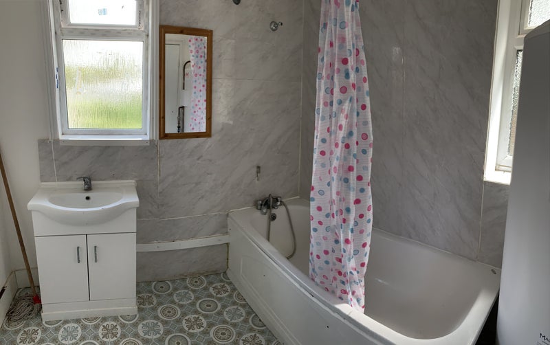 Double room close to Seven Kings Park