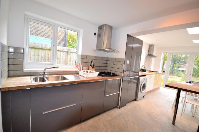 Lovely Double Rooms In Turnpike Lane!