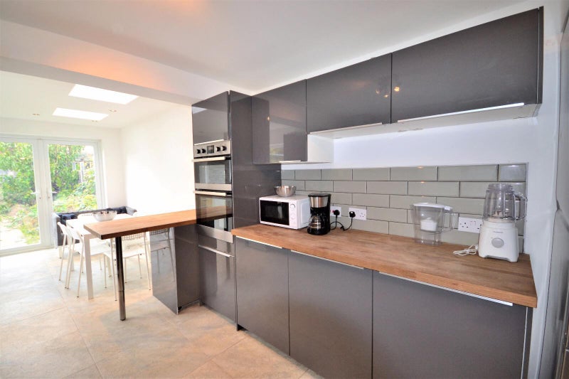 Lovely Double Rooms In Turnpike Lane!