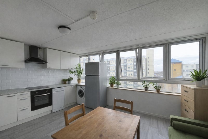 3 Double rooms (1 ensuite) available soon!