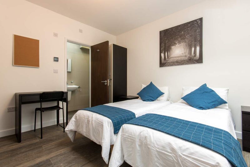 En-suite Room for Couples