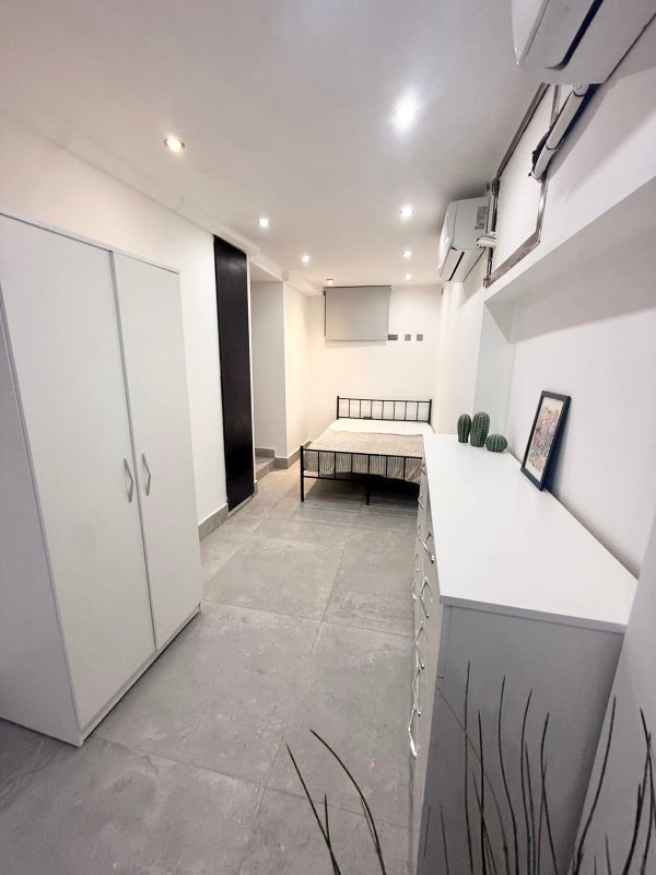 Fantastic And Cheap One Bedroom House