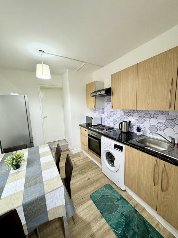 Lovely Single Room In Edmonton!