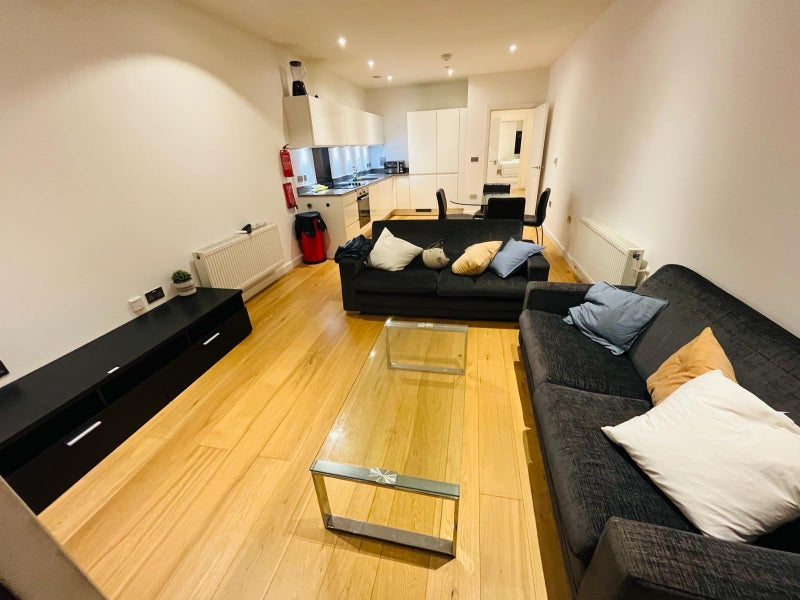 Amazing En-Suite Room In Bow!