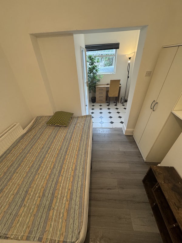 Double room near Tooting Broad