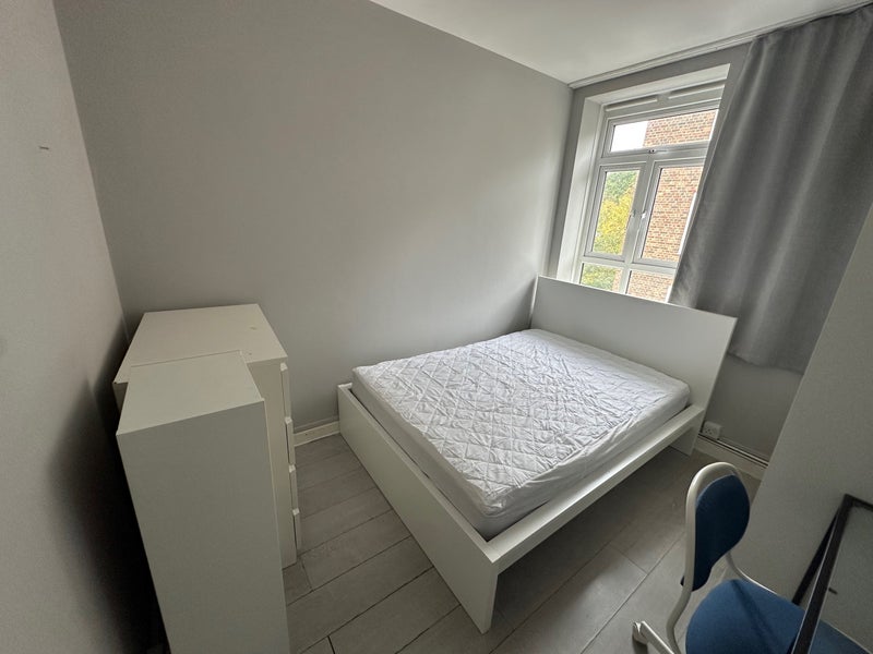 Cosy Room Next The River!