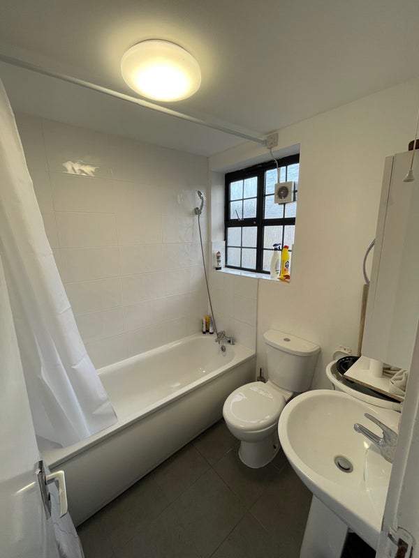 Double room in dalston 