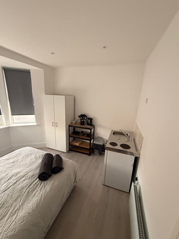 Studio to Rent in Leyton
